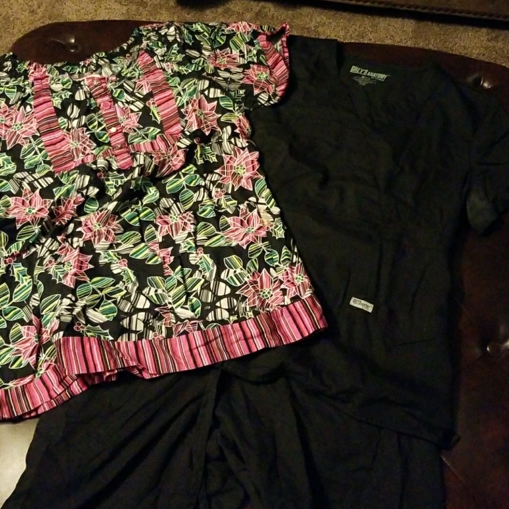 KOI and Black Grey's anatomy scrub set